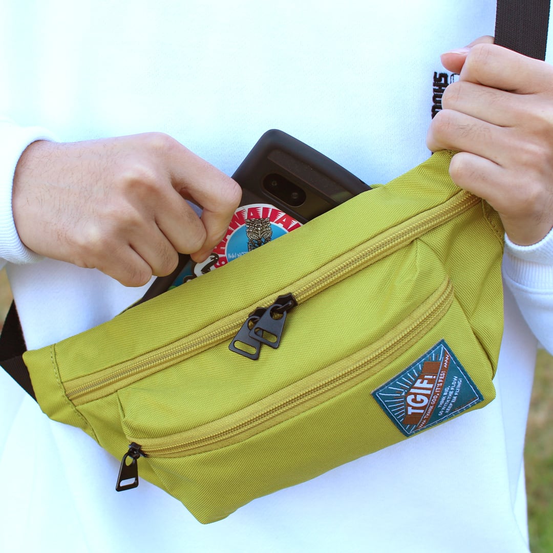 フェスバッグ TGIF! ポリエステル横型ボディバッグ | フェスバッグ