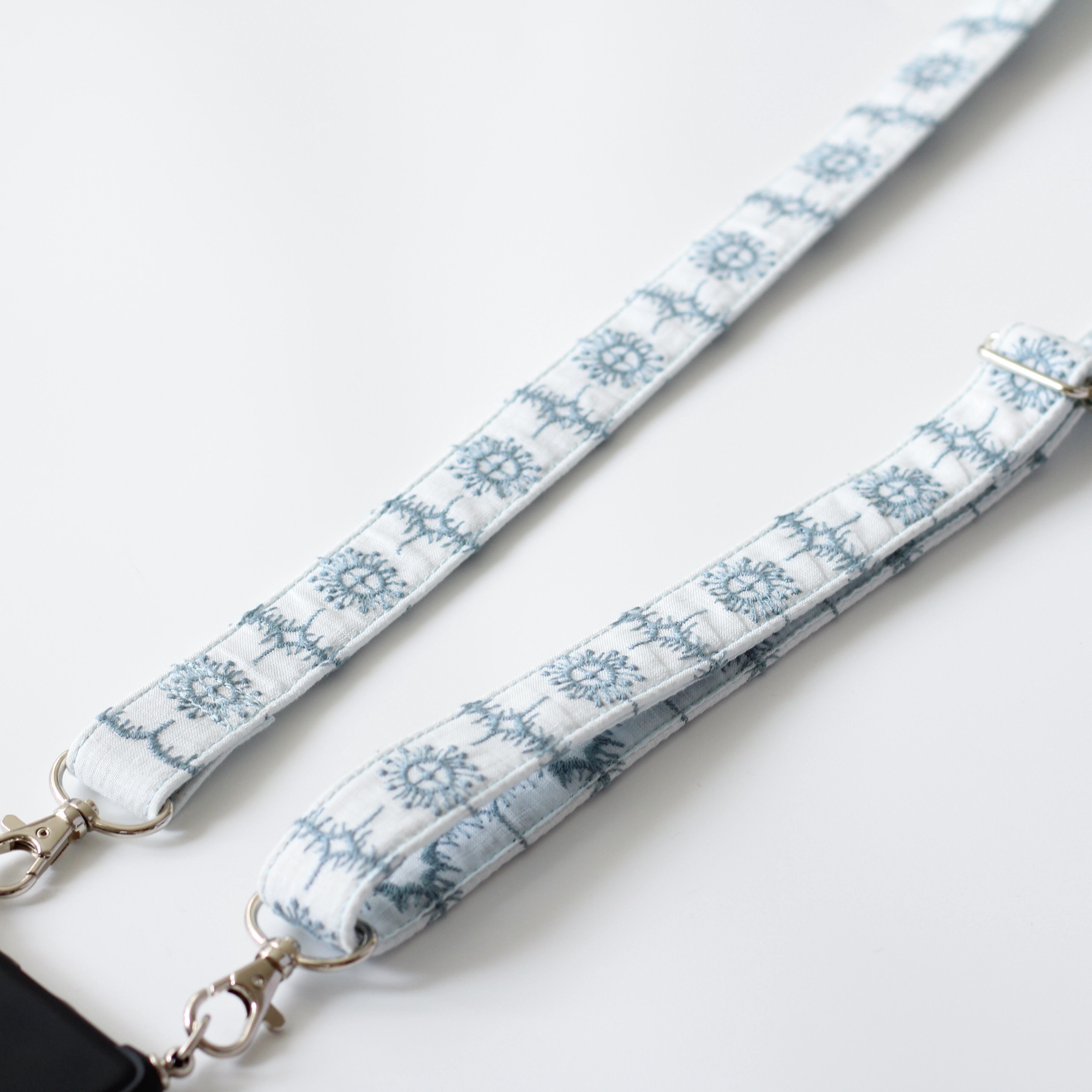 スマホストラップ/バッグストラップ anemone light blue