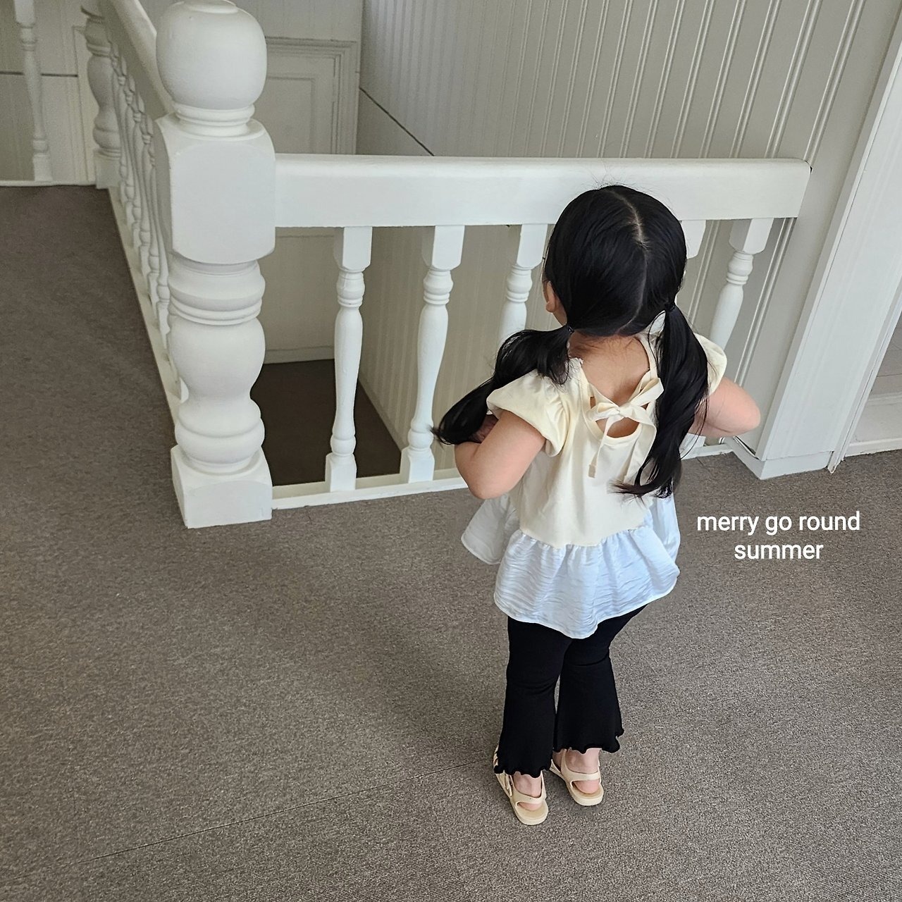 cream XS［即納］satin fril puff tee / merry go round 26summer