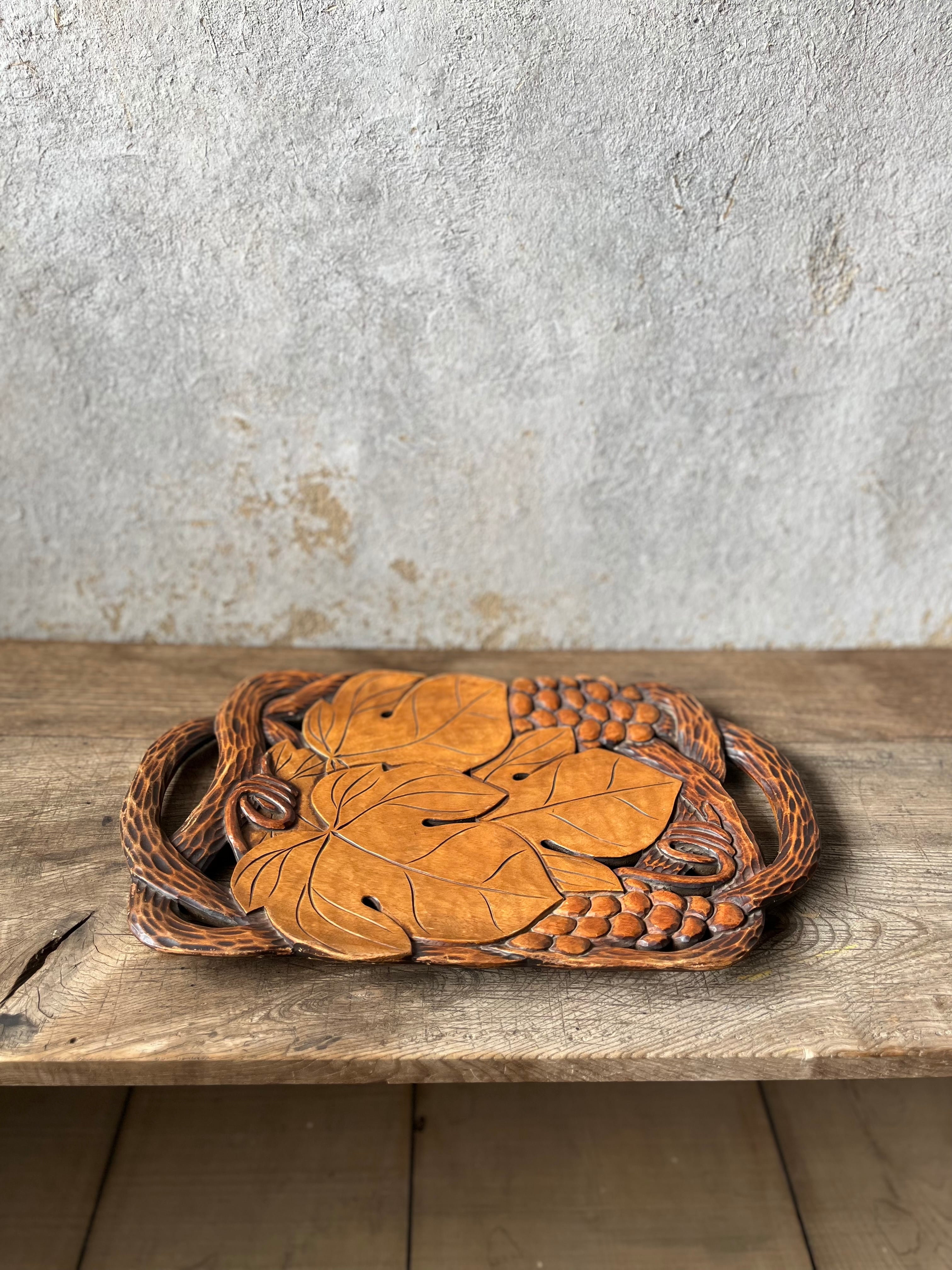 木彫りのトレー | OLD FUTURE
