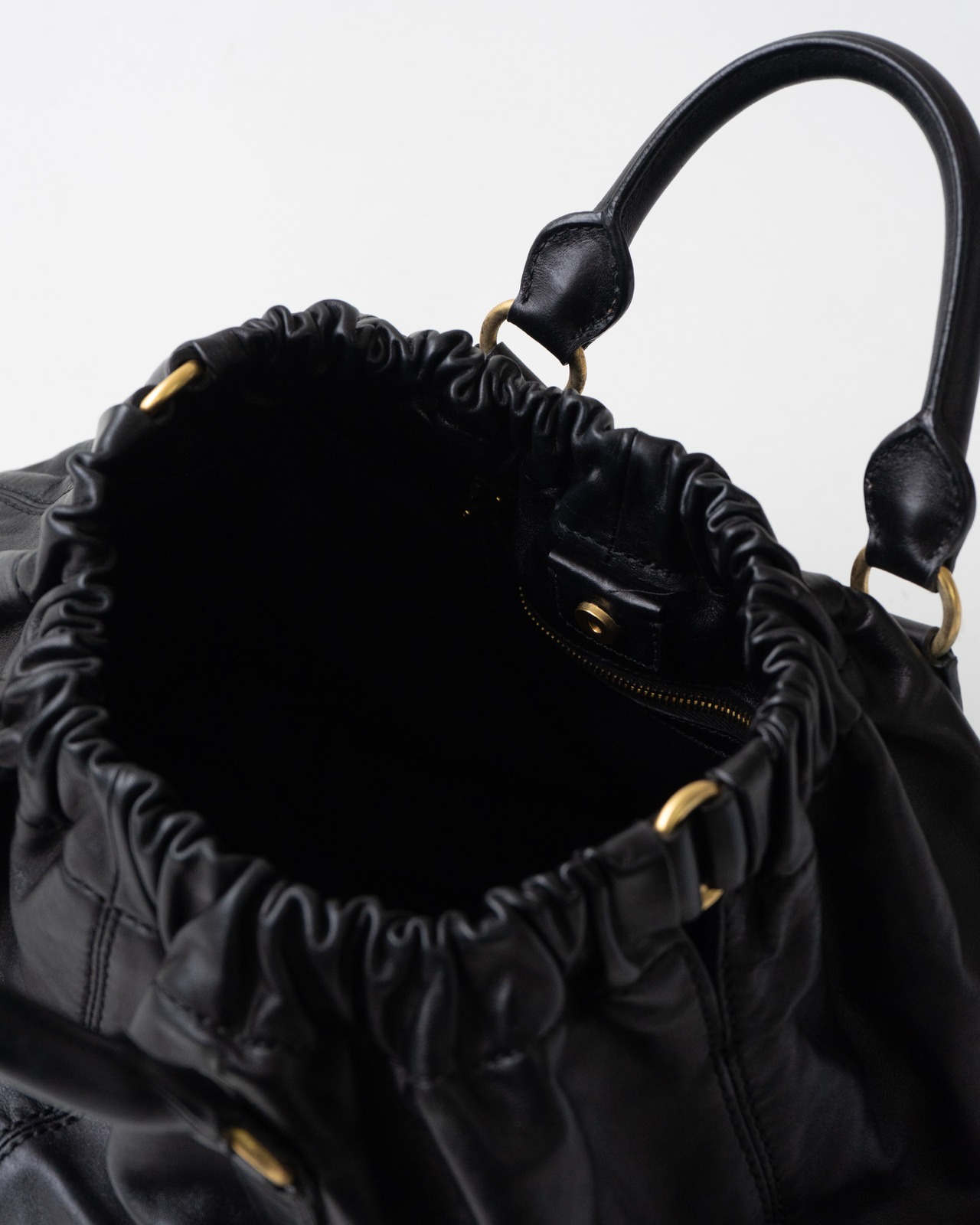 〈miu miu〉Hand bag