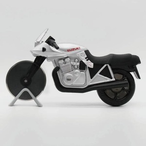 ピザカッターナ／シルバー