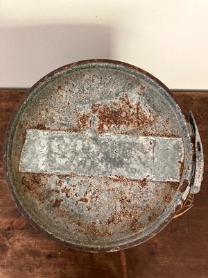 サビ感が格好いいレトロなブリキ缶　(古道具)