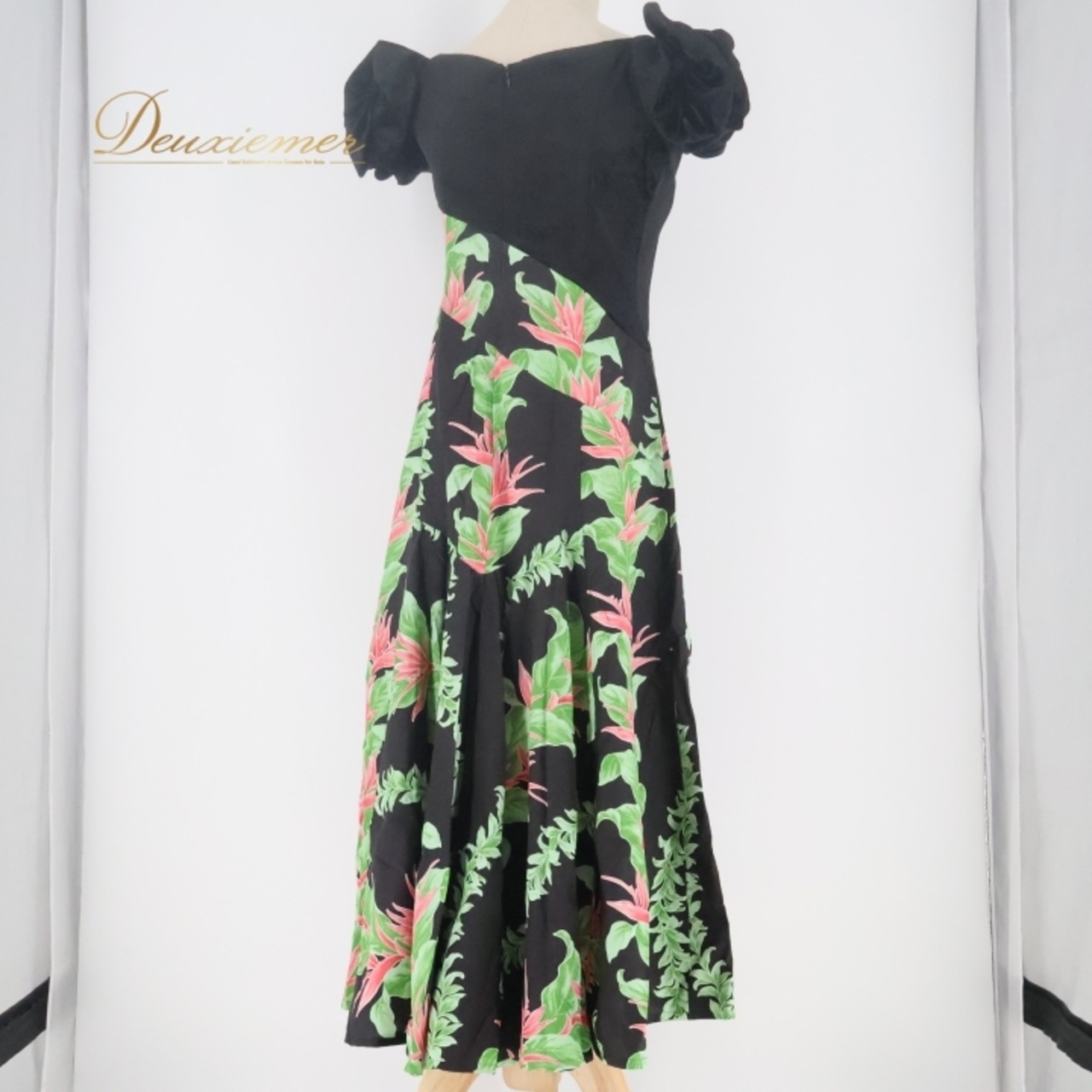 フラダンス 衣装 ワンピース ドレス ブラック系 マーメイドライン エムエムジェイ 日本製 ハワイアンプリント アロハ フラ ダンス MermaidLine MMJ レッスン 練習 ベロア グリーン系 レッド系 黒 緑 赤 フラワープリント 花柄 植物柄 華やか 高級感 上品 おしゃれ リゾート ダンス衣装 エレガント ステージ用 フェスティバル