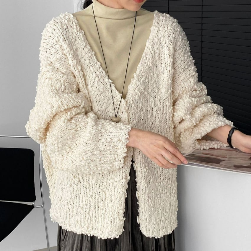 v-neck oversize knit cardigan J00071