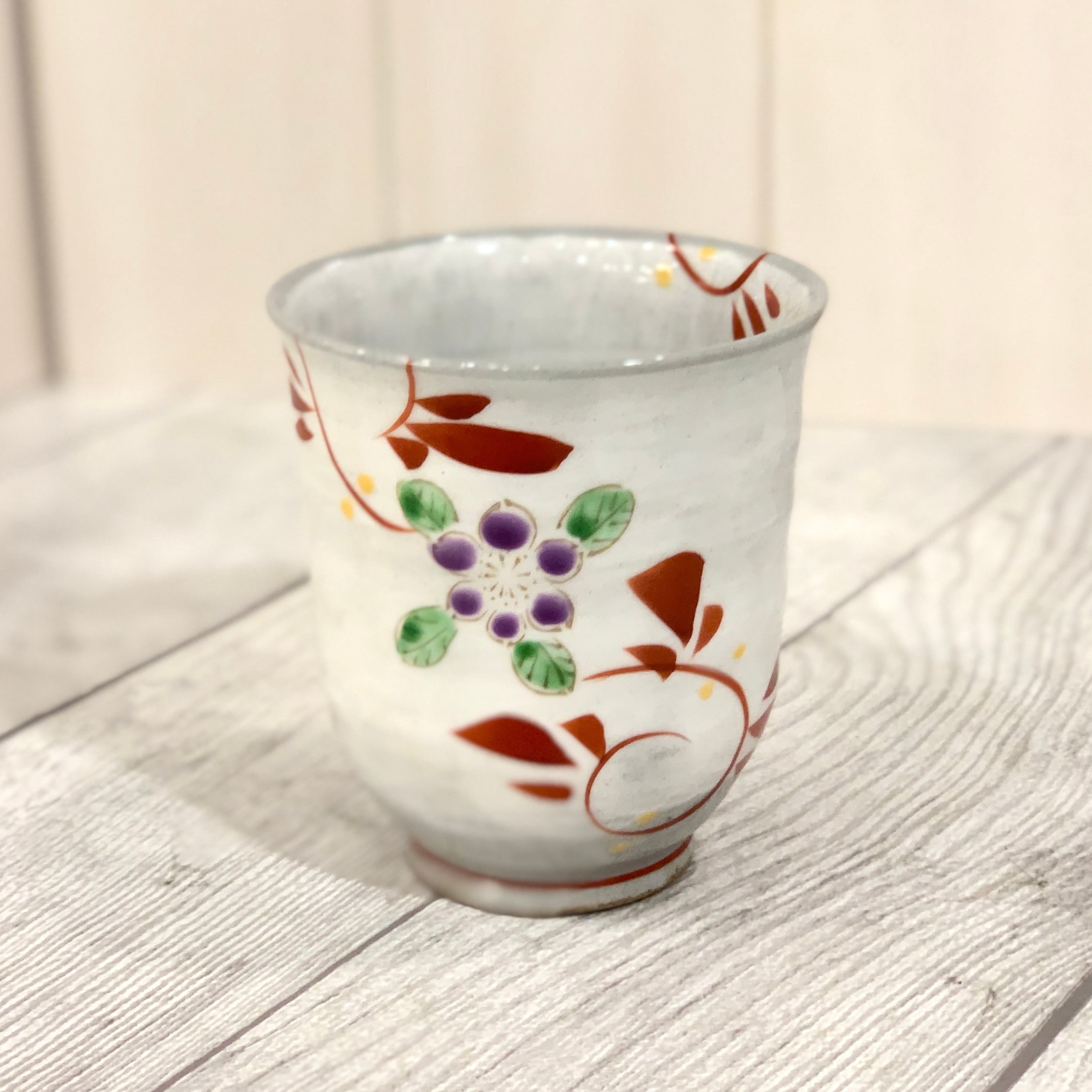 【波佐見焼】【丹山窯】【唐草小花】【湯呑】 コップ　手描き　土物