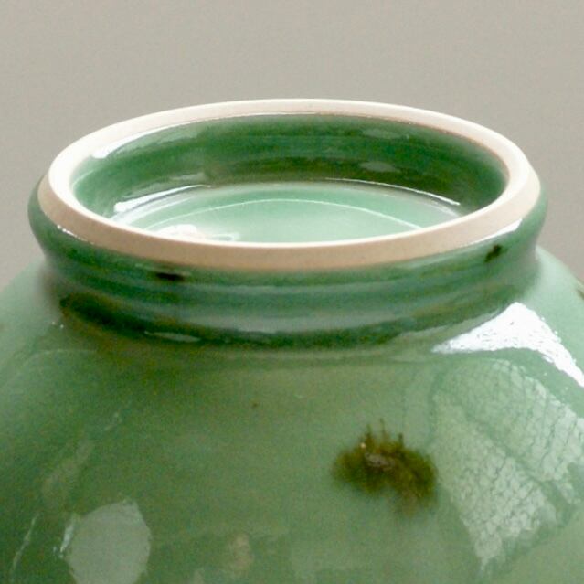 青磁鉄斑文花瓶【梶原茂正作】 | 茂正工房(梶原茂正・梶原大敬)