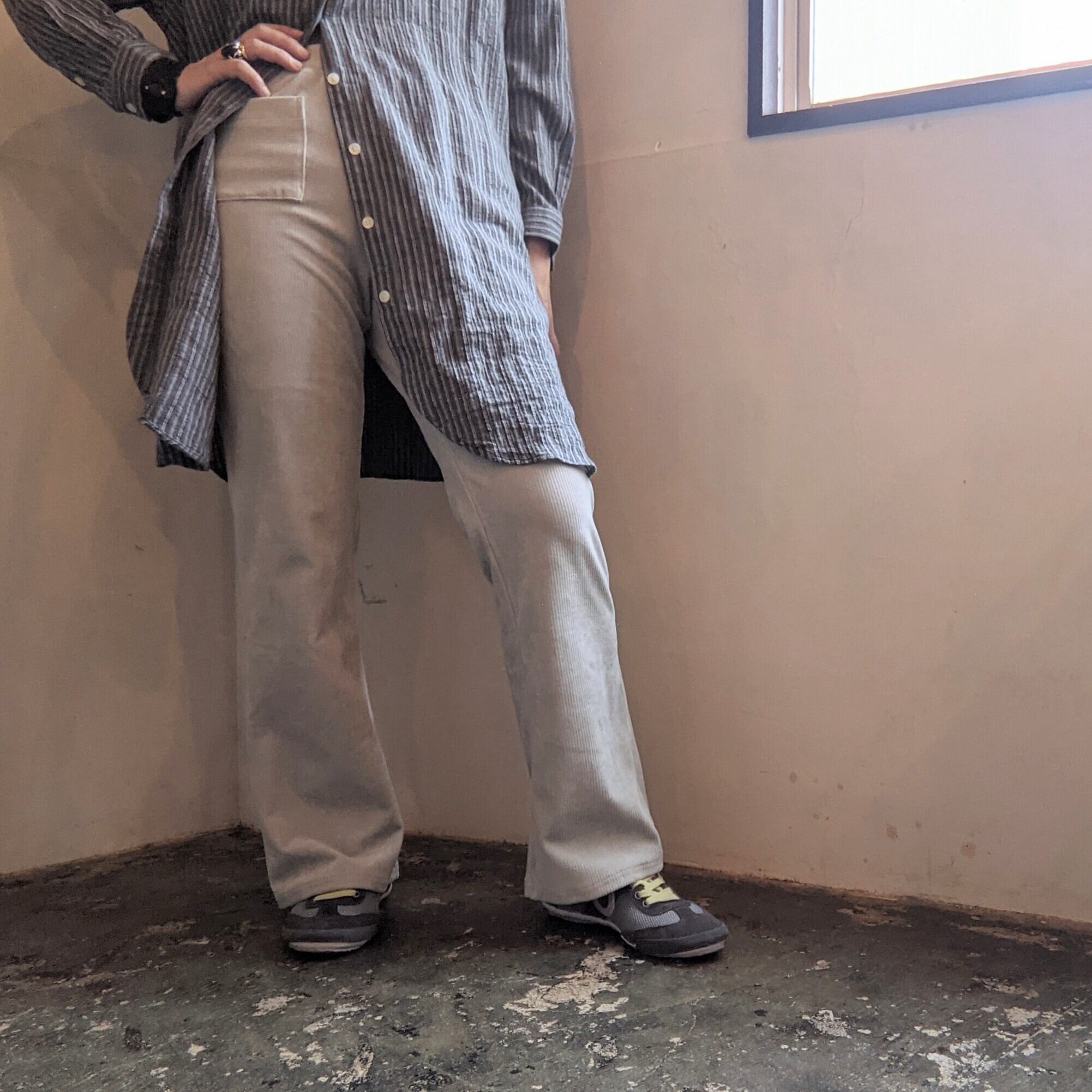 【 habille 】アビエ / ストレッチコーデュロイ / relax pants / light grey
