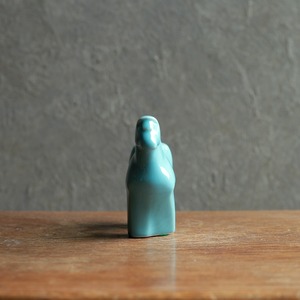 ブルーが美しい、磁器の馬