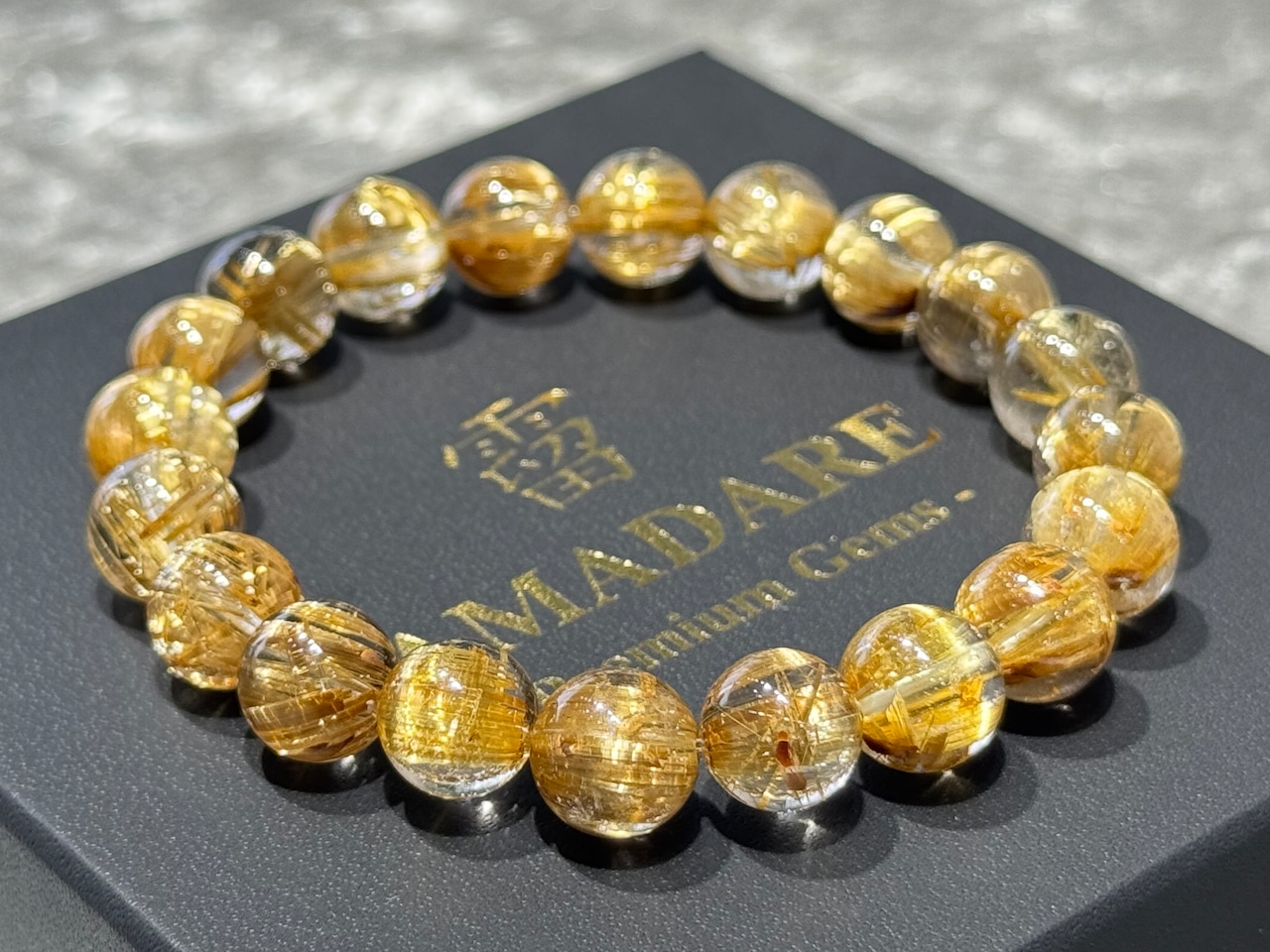 No.1916【SSS】ゴールドタイチンルチルクォーツブレスレット