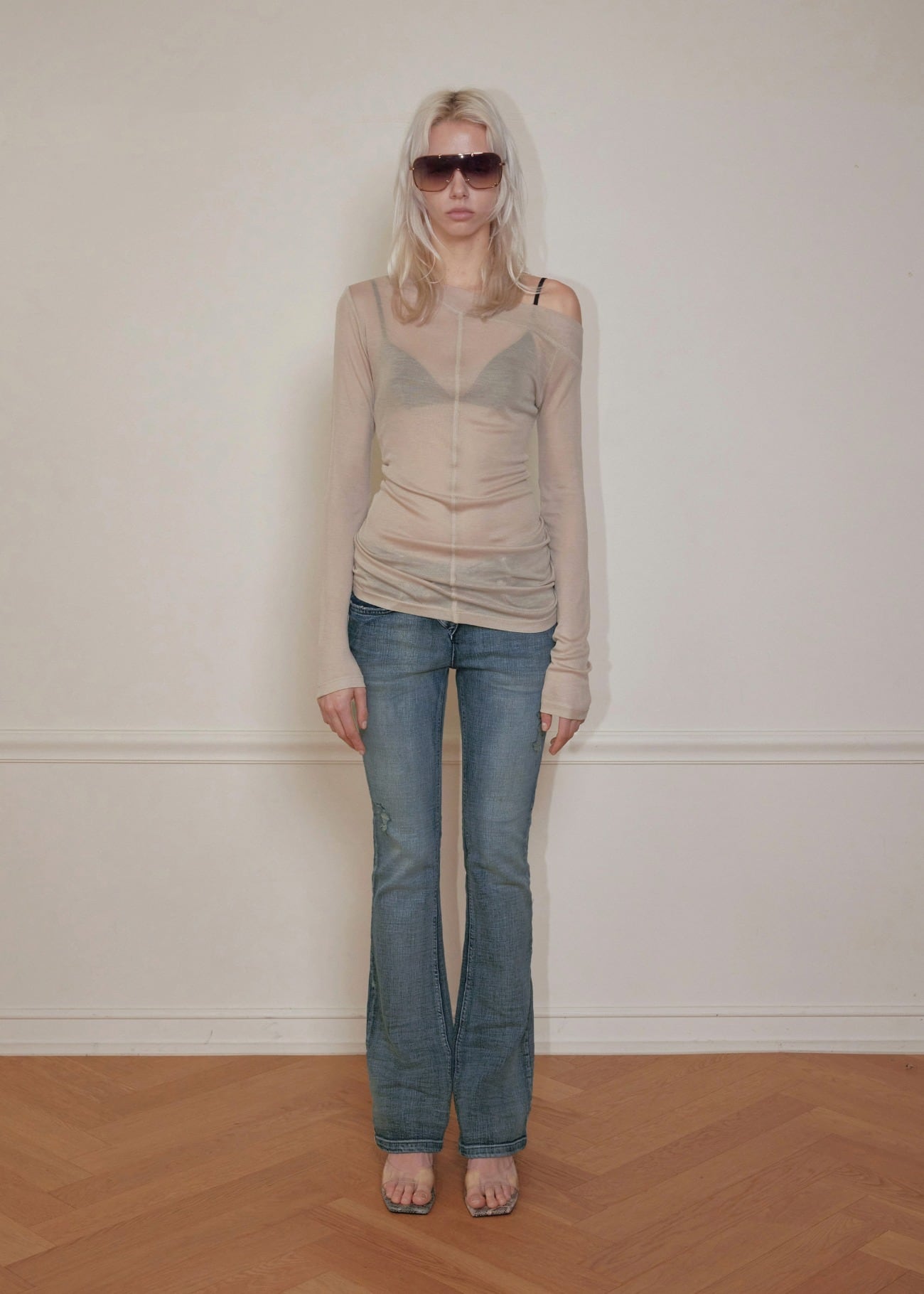 BOHEMSEO] SLICK OFF SHOULDER T, BEIGE 正規品 韓国ブランド 韓国通販