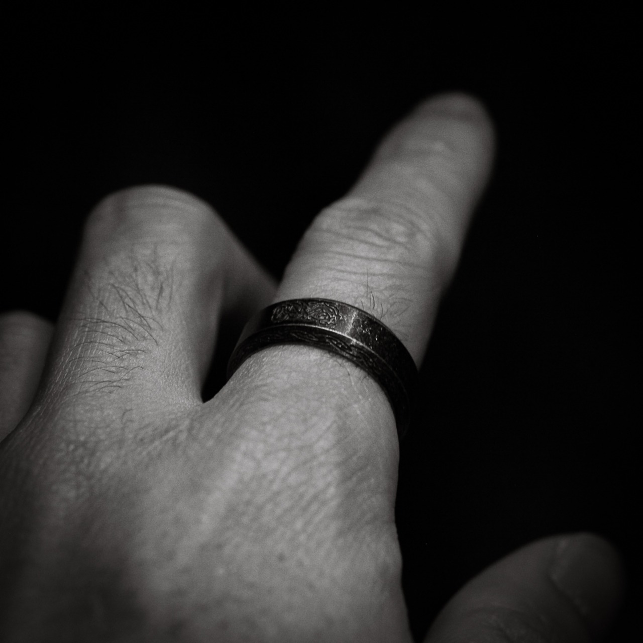 NORD_015. ORMR DRAGON RING / ancient black