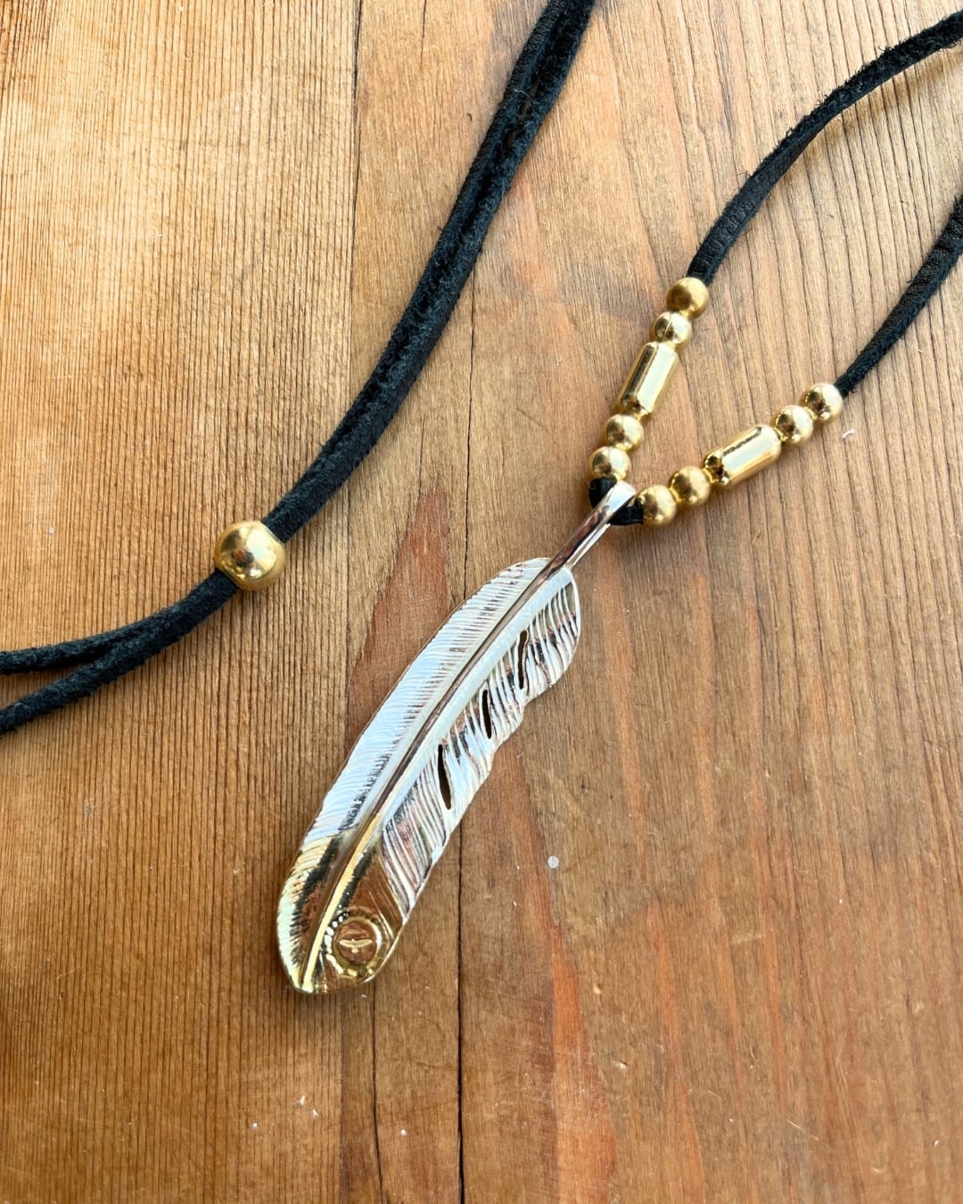 go81 先金特大フェザー（金の部分は真鍮）、ゴールドビーズ カスタム