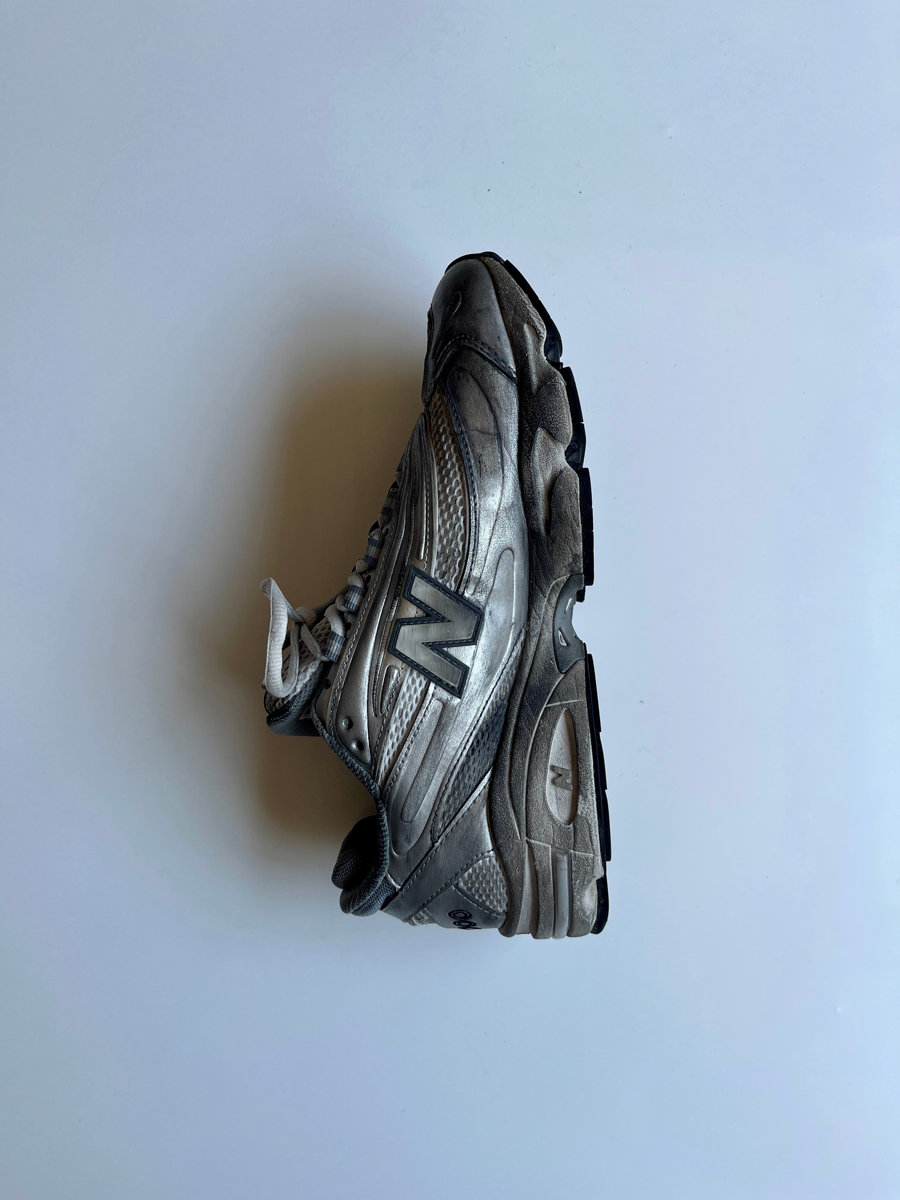 ニューバランス New Balance 1000 M1000G ダーティーエイジング加工 | シルバー | US 8.5 (26.5cm) | 古着 インドネシア製 2025年