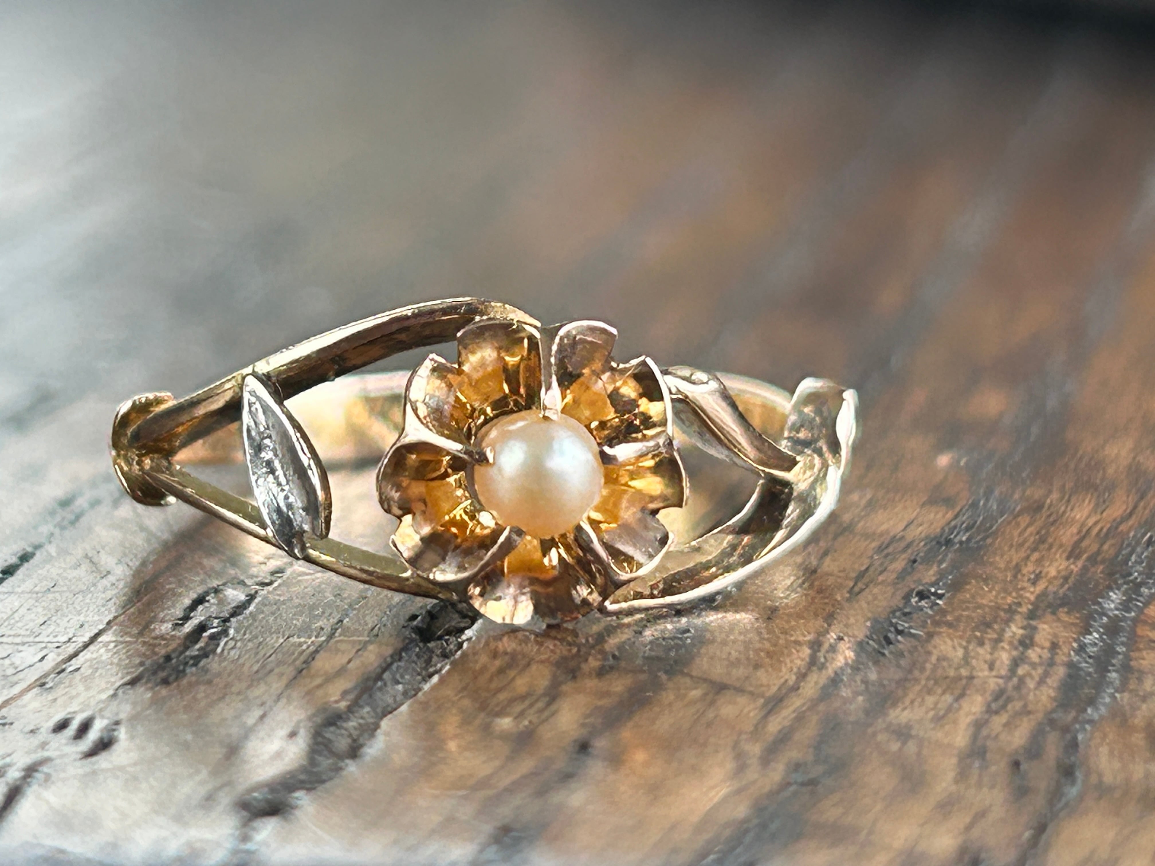 アンティーク　貴重な戦前の桜モチーフリング