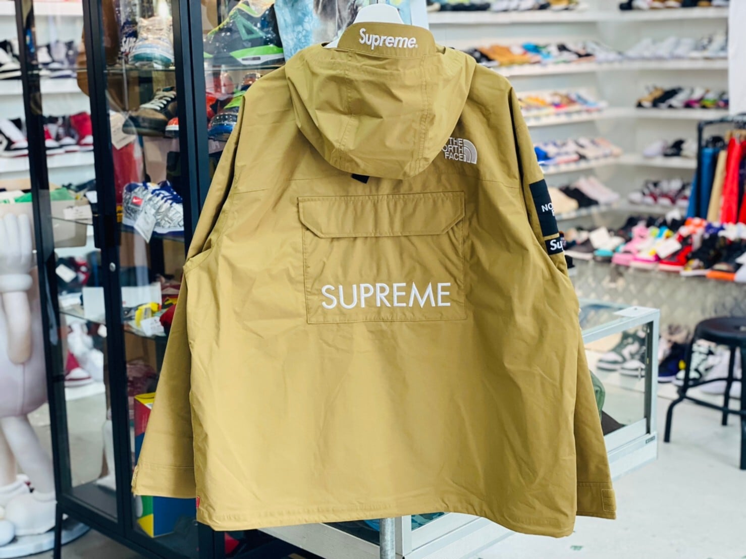 Supreme The North Face Cargo Jacket Gold