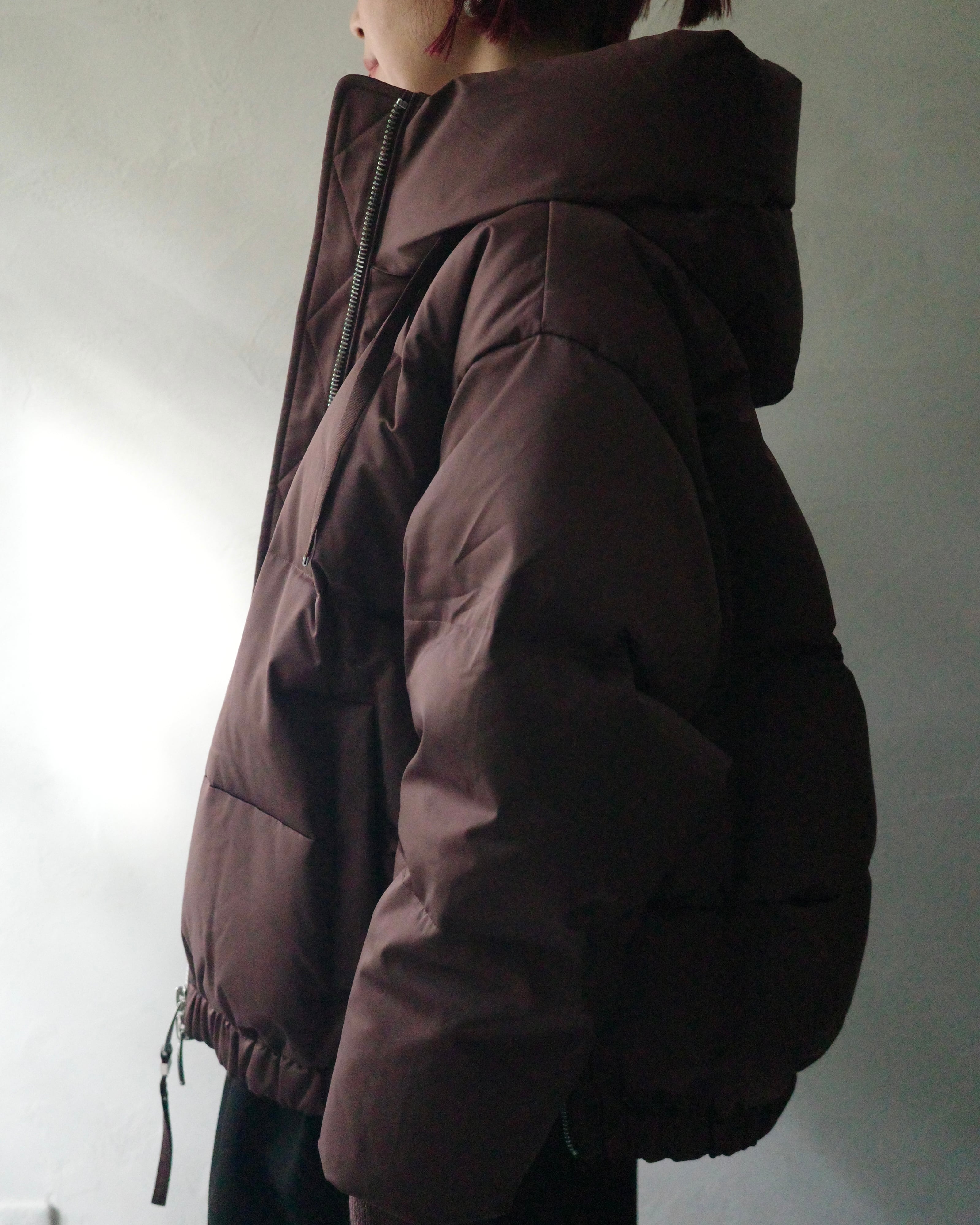 DUNO / HEKA サイドジップ フーデッド ダウンブルゾン -brown- | LA