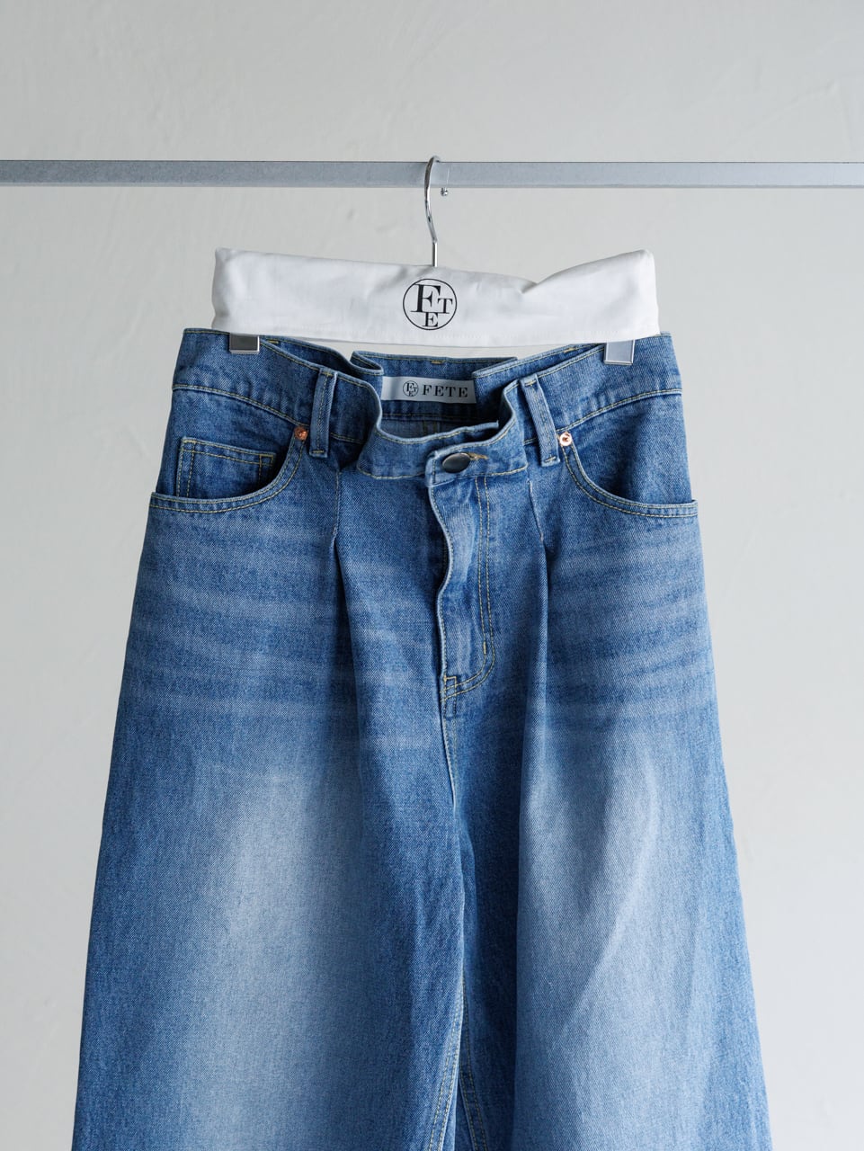 未使用品　fete フェテ　タックデニムパンツ　38 再再販!!】Tucked Denim Pants タックデニムパンツ☆決済から1週間前後