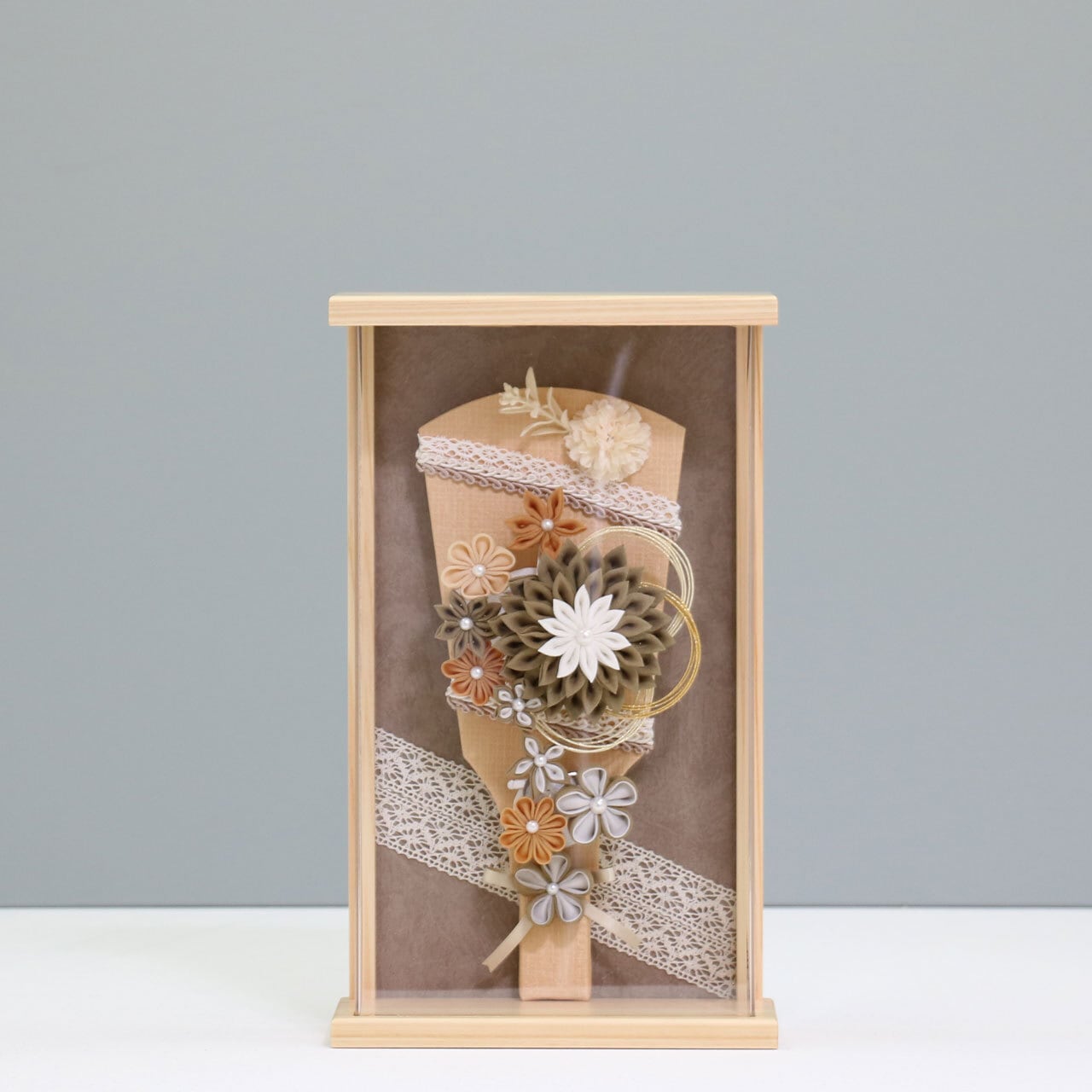 【深緑 つまみ 羽子板 9号】 羽子板飾り アクリルケース飾り 羽子板|木製|和モダン|レース|コンパクト