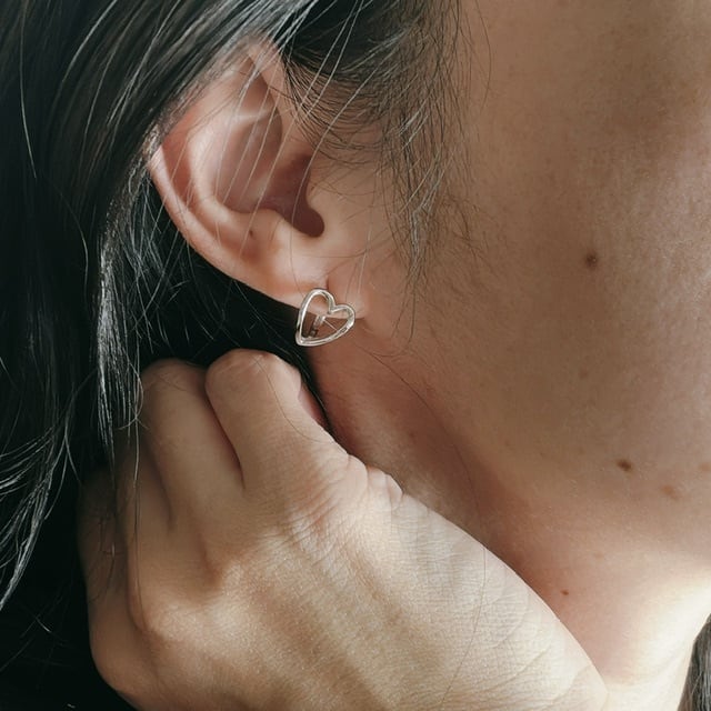 片耳】HEART Hoop Pierce | owol.