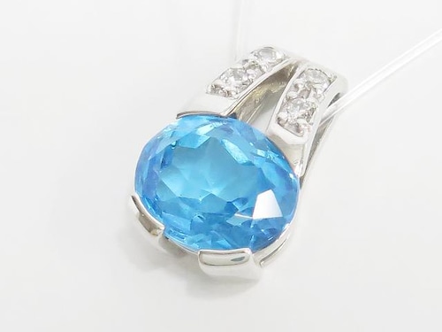 【完売しました】ブルートパーズ　ペンダントトップ　プラチナ　5.72ct