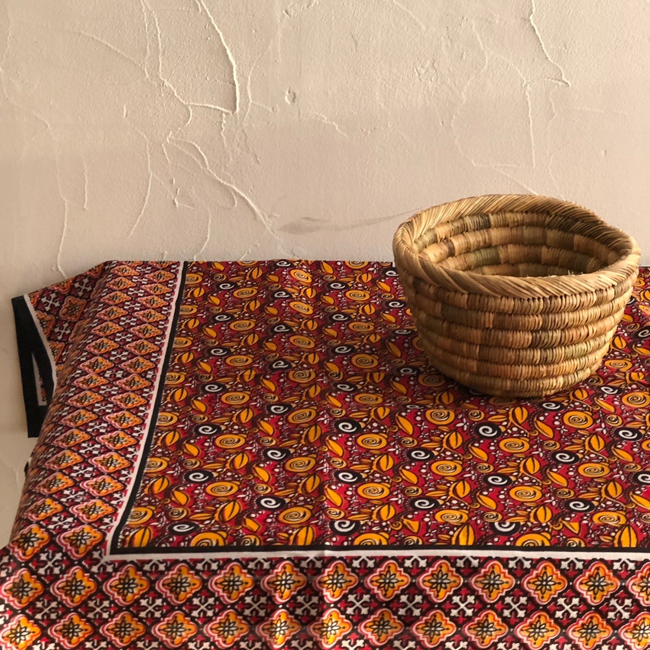 カンガ　タンザニア　赤系［忍耐力と愛は神がもたらしたもの］