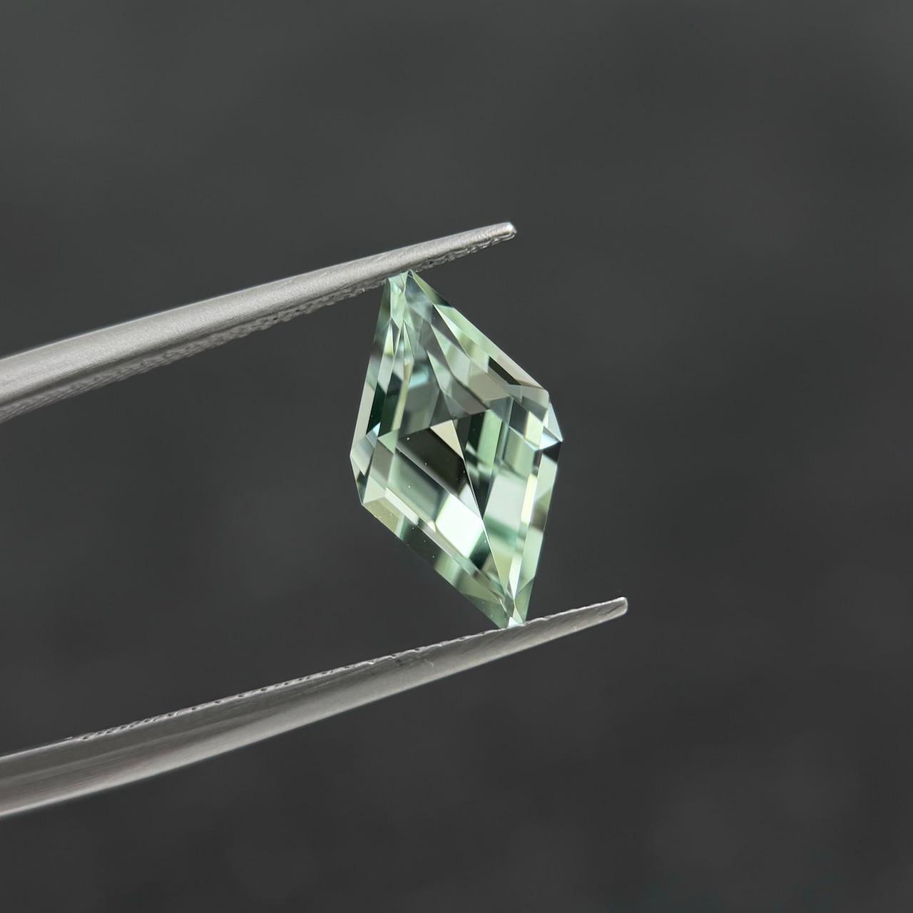 ミントトルマリン 13.6x7.5mm, 2.06ct, ナイジェリア産