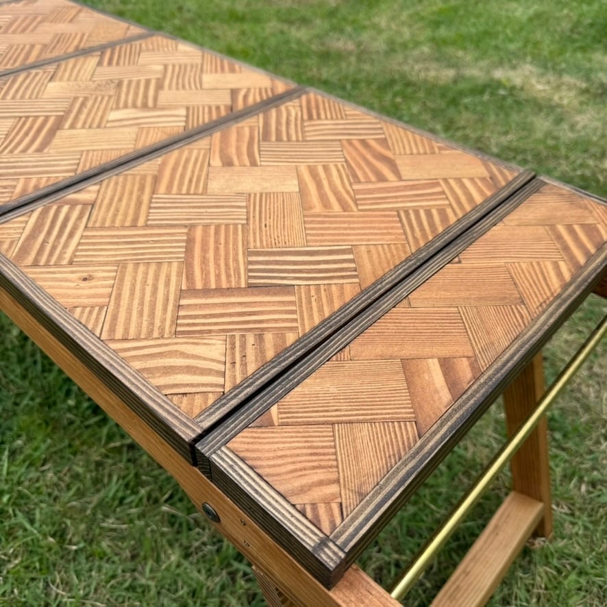 IGT対応 ウッドテーブル ラスティックパイン色｜真鍮パーツ