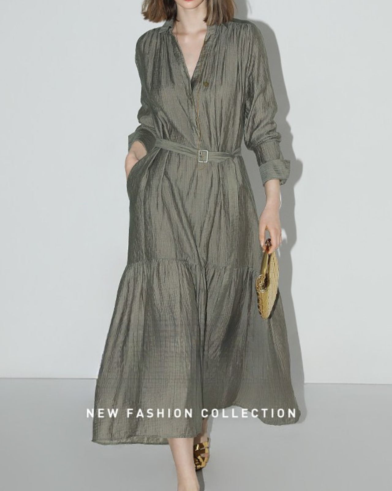 プリーツワンピース