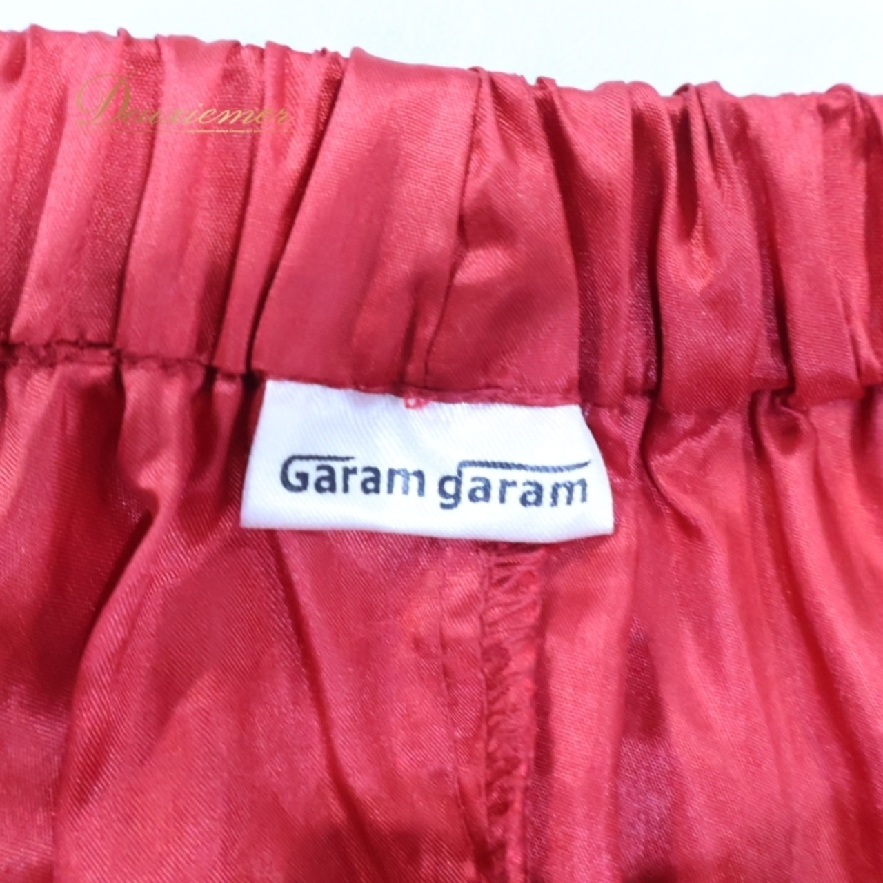 ベリーダンス オリエンタル衣装 スカート Garam garam レッド系 赤 真っ赤 ロング スリット ガラムガラム 無地 練習 舞台 発表会 イベント きれい 光沢 ダンス衣装 おしゃれ ダンス用 スカート コスチューム