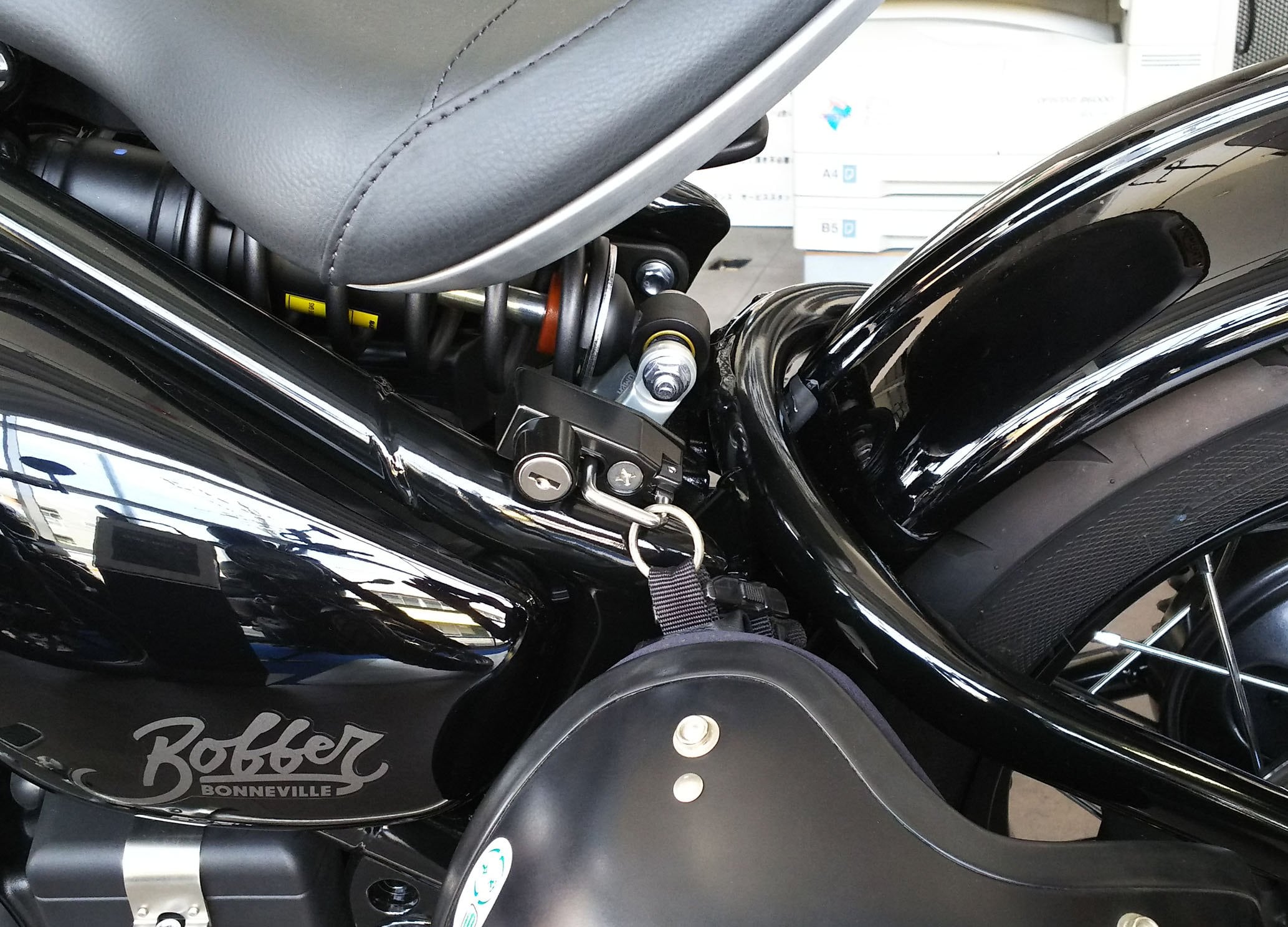 キジマ(Kijima) バイクパーツ ヘルメットロック ホルダー スチール製