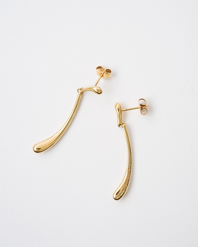 〈Tiffany＆Co〉Elongated Teardrop Earrings