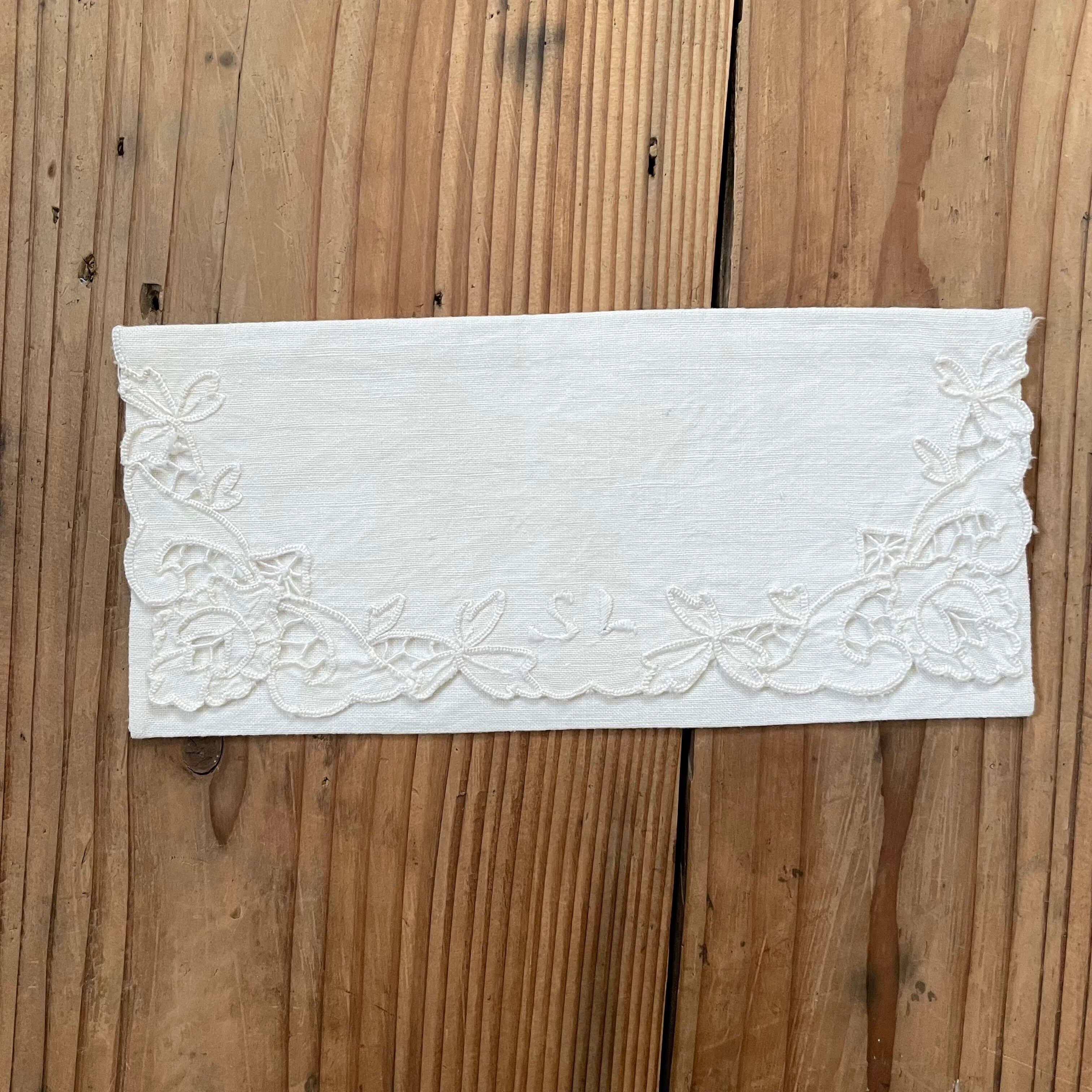 真っ白ないれもの