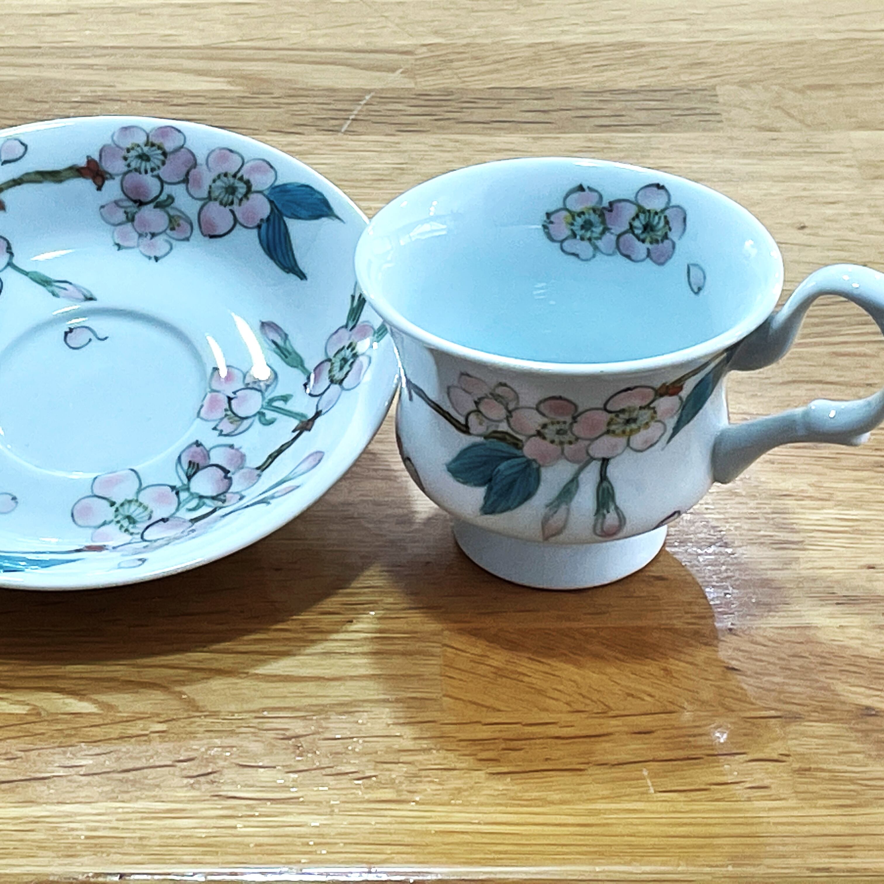 桜珈琲碗皿・染付珈琲碗皿アップハンドル 限定品 伯父山窯 | aritashomura