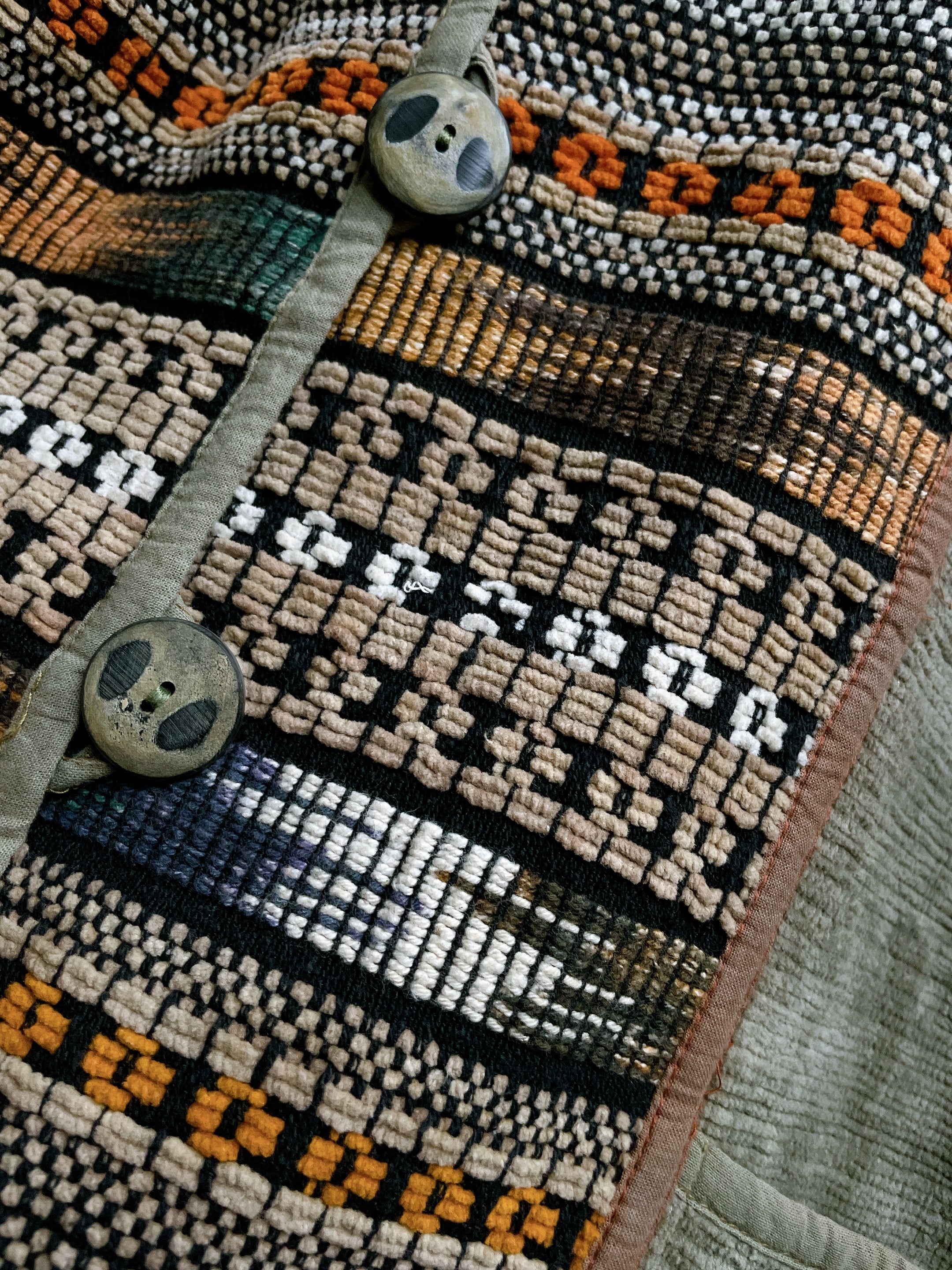 Ethnic line embbossed collarless vintage corduroy jacket