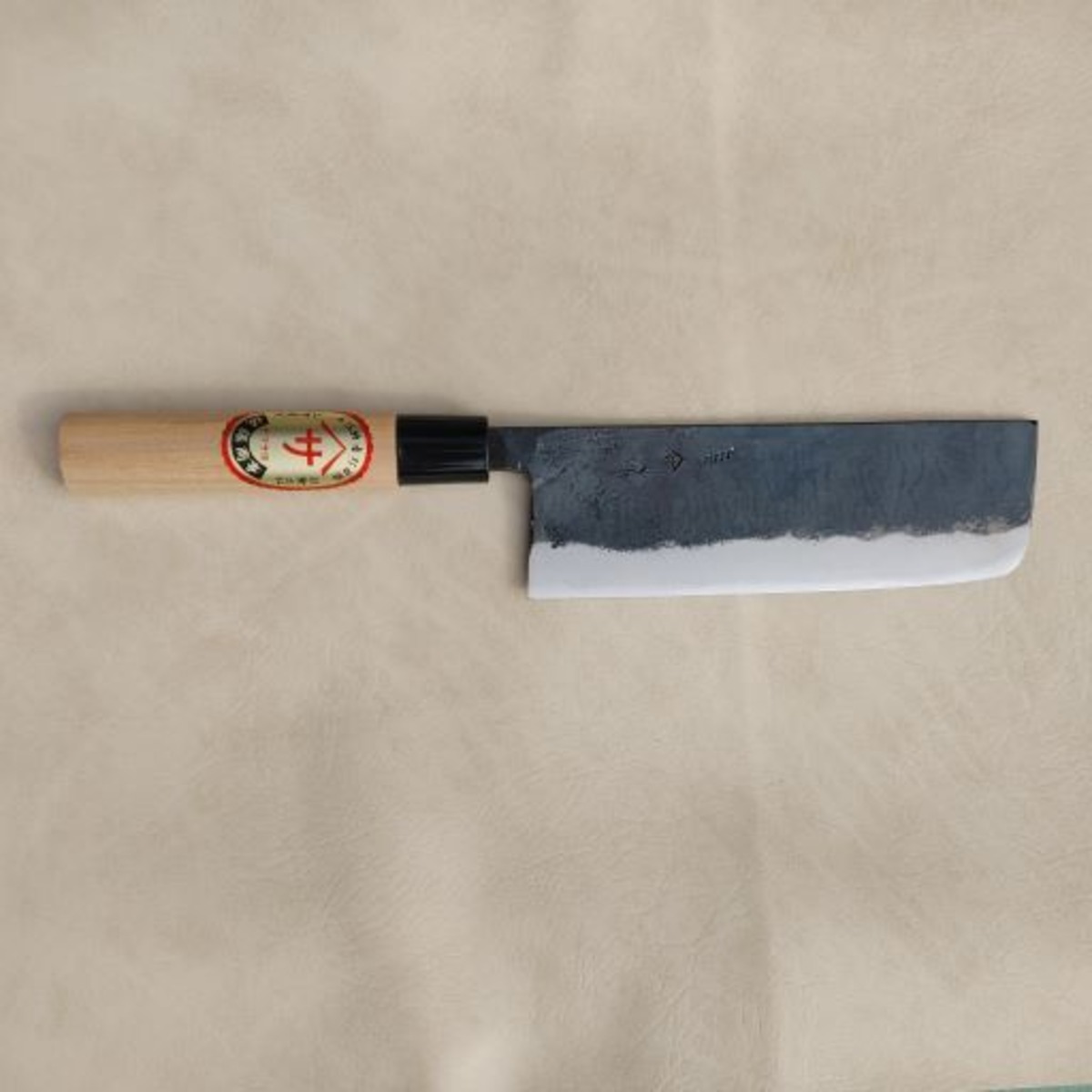 白紙1号 気が付き 黒打 菜切（万能）包丁 180㎜ #1330 焼柄 月光