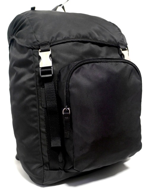 美品◆PRADA プラダ V135 A4対応 ユニセックス 大容量 ナイロン リュックサック バックパック ロックサック 黒◆ 人気再燃のド定番モデル♪