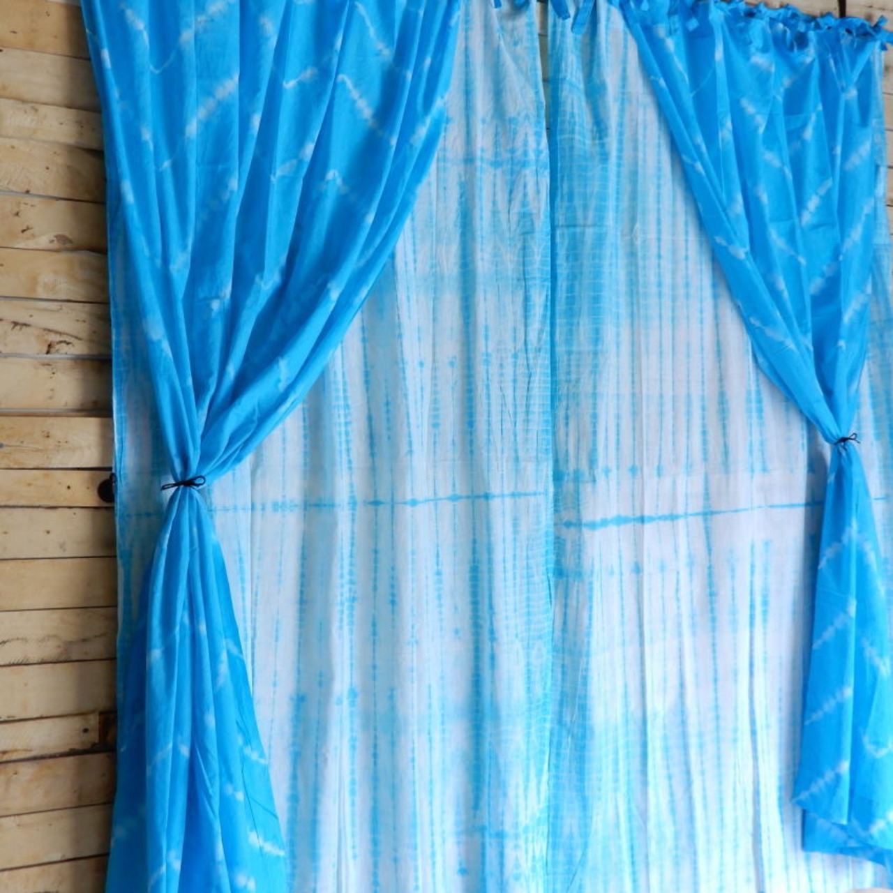 TOPANGA Homefurnishing　シボリカーテン　W110xH180cm　青