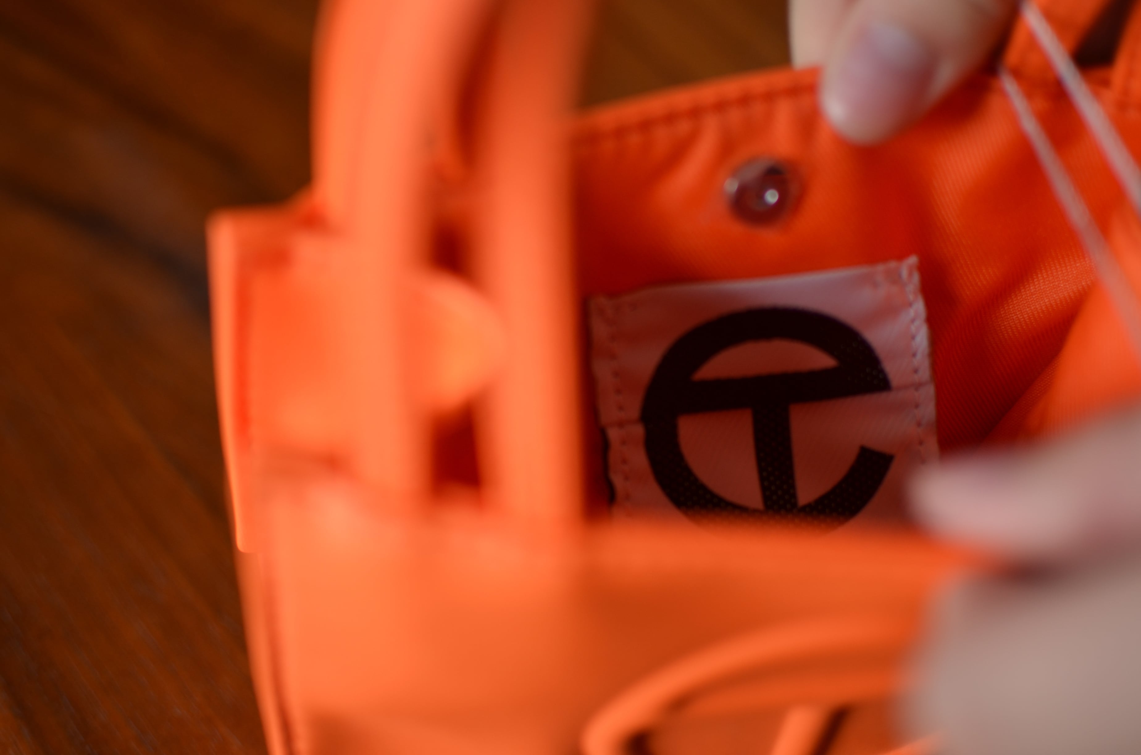 激レア！ 送料関税込み Telfar Shopping Bag Small Orange