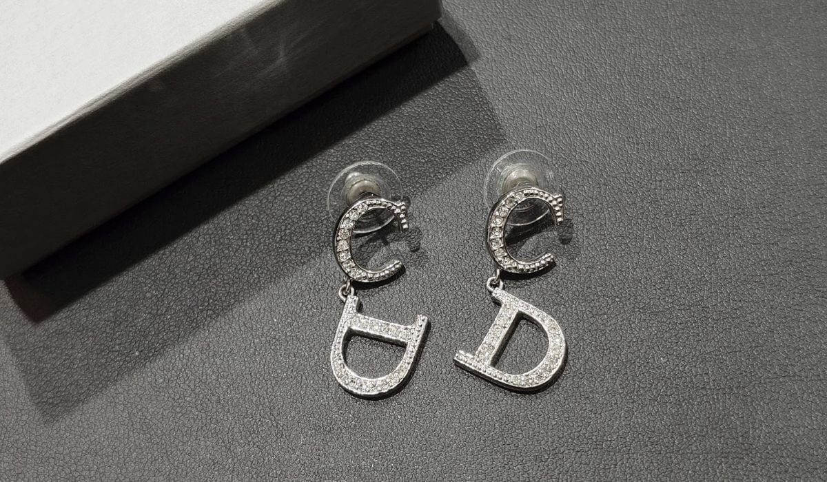 ヴィンテージ Christian Dior クリスチャン ディオール CD ロゴ ピアス