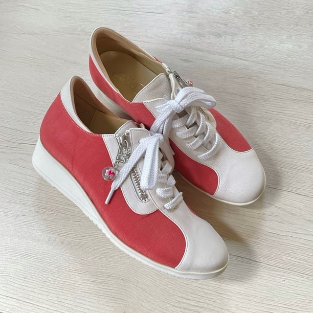 和ごころスニーカー【本革(白)✖️絹*日本茜染】