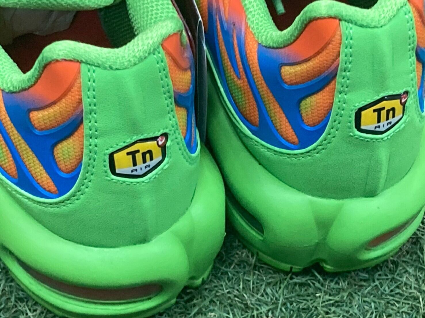 Supreme × NIKE AIR MAX PLUS GREEN DA1472-300 27.5cm 85549 | BRAND 