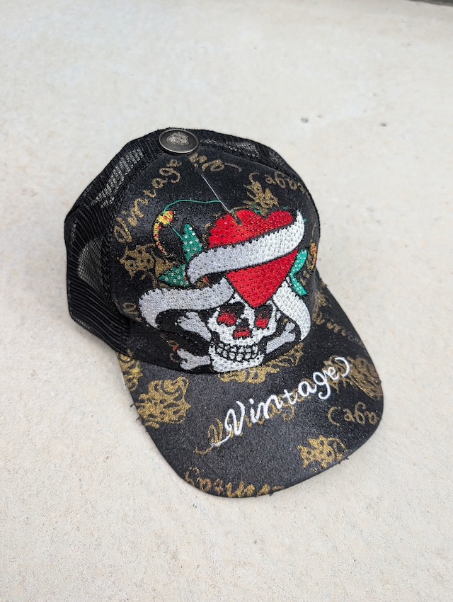 "Y2K" lame cap