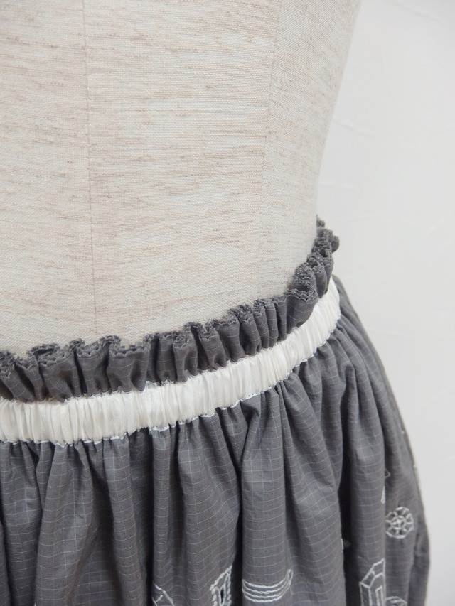 ミナペルホネン ソケリ スカート ベージュ ポケット フリル sokeri 36  