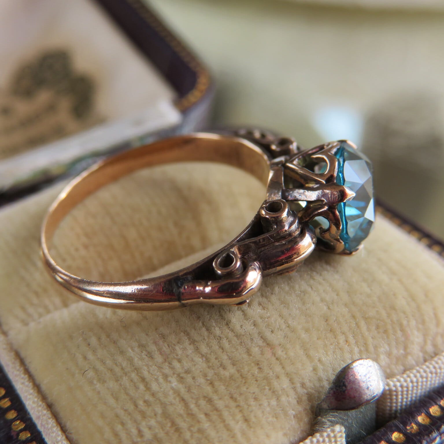 ヴィンテージ 欧州製9金にブルージルコンのリング | bonbidou22