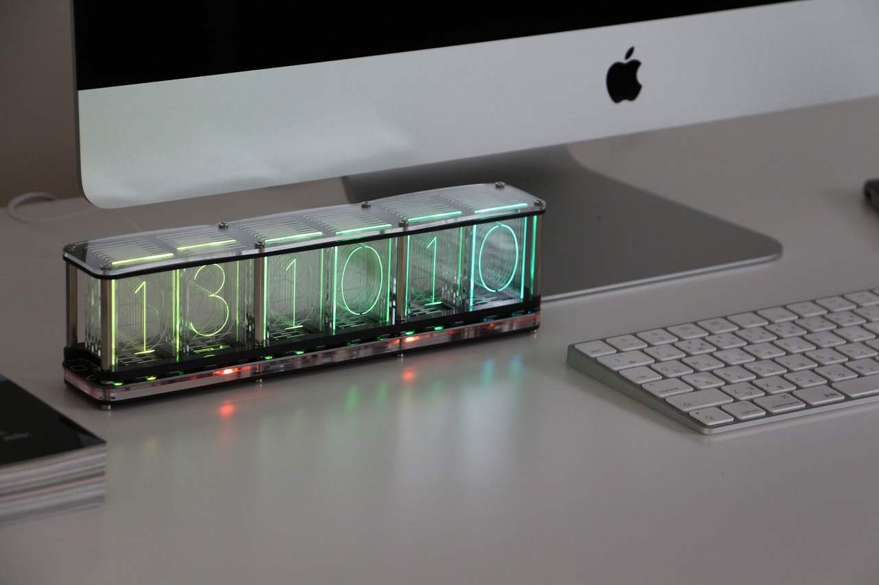 RGB TUBE CLOCK