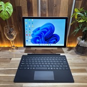 \ 公式ショップ限定価格❣️/ 準美品《LTEモデル》Surface Pro5 プラチナ 2in1 メモリ8GB SSD256GB 第7世代 ノートパソコン 安心サポート&3ヶ月保証付き
