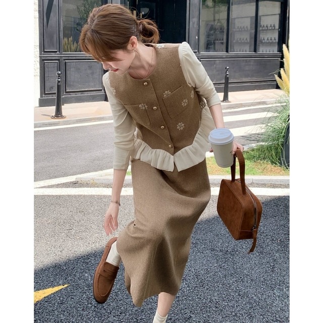 SET◆Embroidery vest skirt set　B1286
