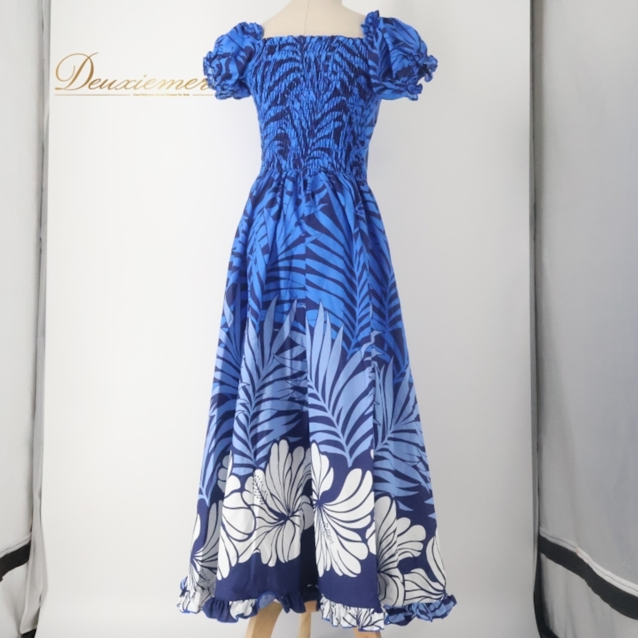 フラダンス 衣装 ワンピース ドレス ブルー系 ハワイアンプリント アロハ フラ ダンス レッスン 練習 フリル かわいい おしゃれ 華やか 鮮やか 上品 大人っぽい 植物柄 花柄 ホワイト系 ネイビー系 青 白 紺 カジュアル 夏用 きれいめ