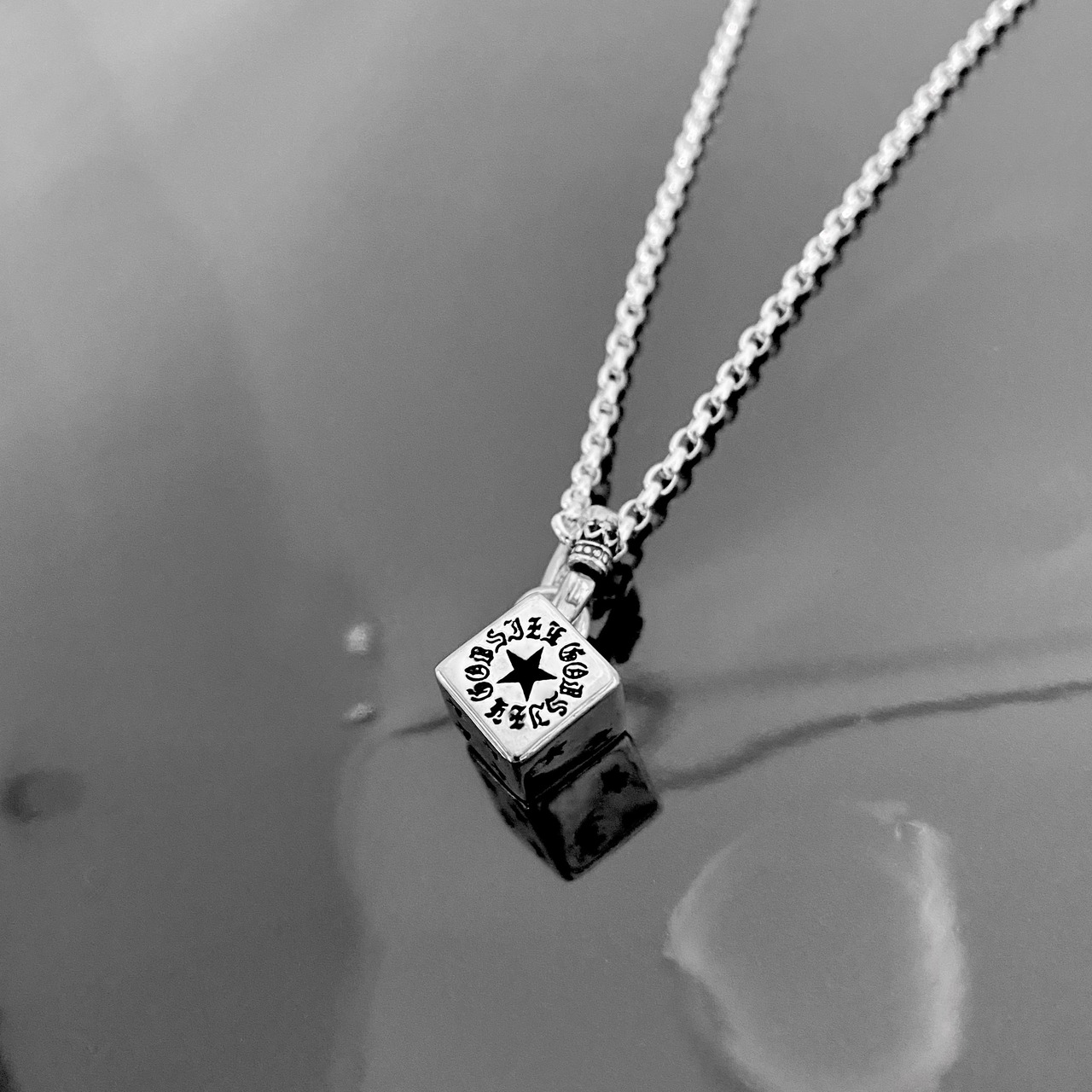 DICE : STAR NECKLACE / スターダイスネックレス